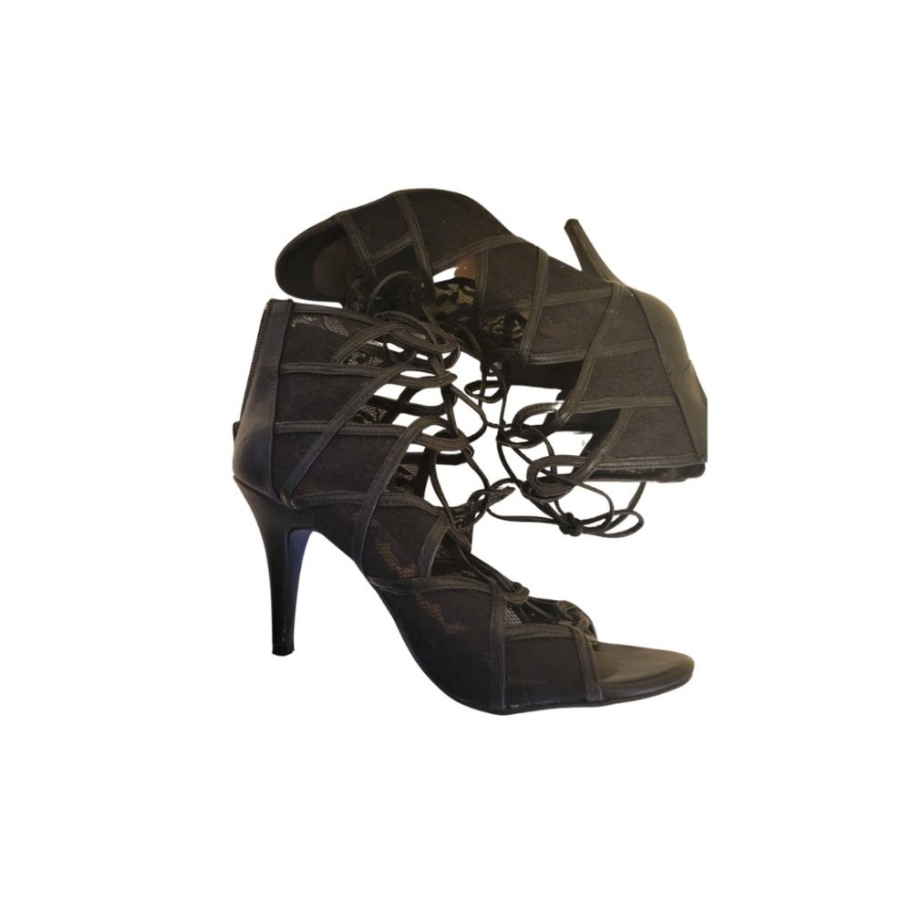 Lauren Conrad | Women's 9 | Black Lace Heel